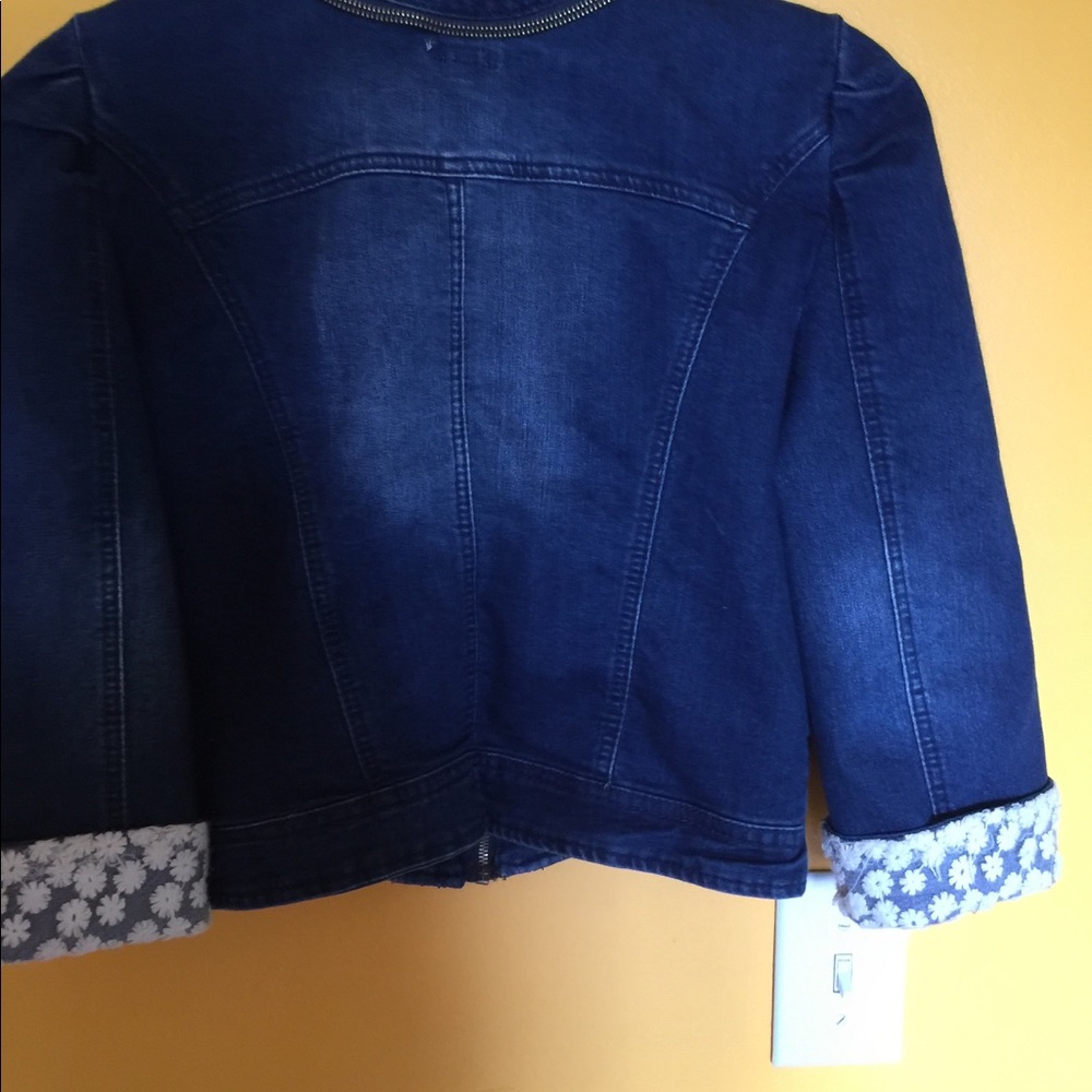 Beautiful jacket - Picture 6 of 6